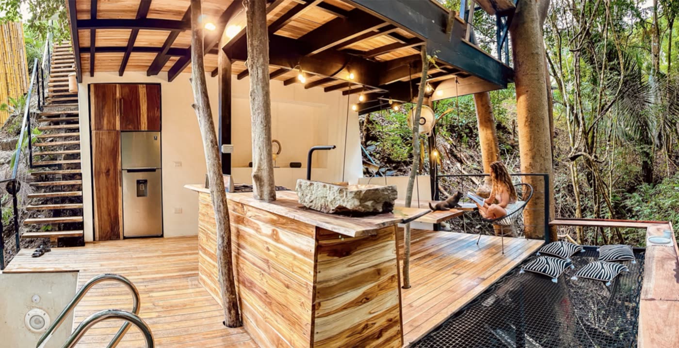 Roble casita, its deck and private pool